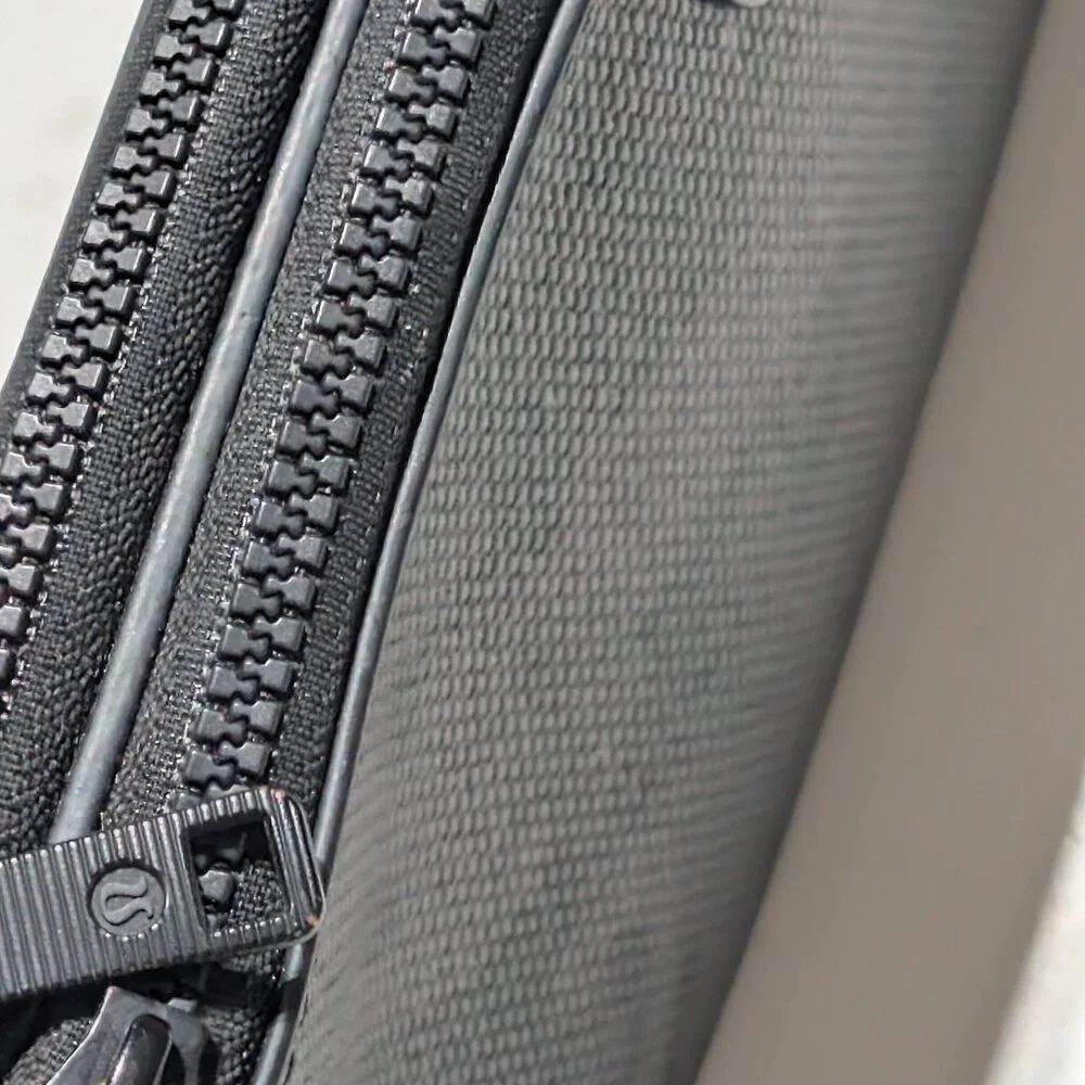 Lululemon Double Up Pouch Incognito Camo Multi Gray/Black - Picture 7 of 8